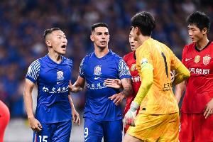 媒体人：申花7人跑动过万米海港4人 位置前提让吴曦前插机会减少