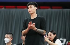 媒体人：首钢今天下午有个重量级会议 做出最终决定促成赵睿加盟