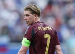 德布劳内射门23次、打进6球、准确传中14次，欧洲世预赛中场最多